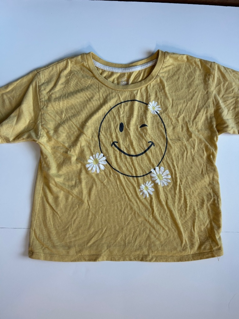 Wonder Nation Winking Emoji t-shirt